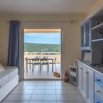 Fantastico Baia De Bahas Sea View Two Bedroom Sleeps Six Num0894 Apartment