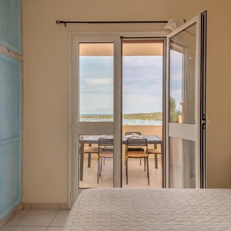 Perfectly Positioned Baia De Bahas Seaview 2 Bedroom Sleeps 6-no 0894