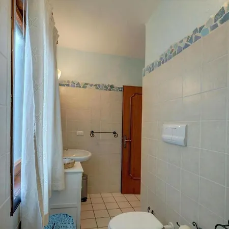 Apartamento Perfectly Positioned Baia De Bahas Seaview 2 Bedroom Sleeps 6-no 0894 Marinella (Sardinia)