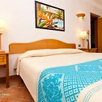 Fantastico Baia De Bahas Sea View Two Bedroom Sleeps Six Num0894