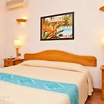 Fantastico Baia De Bahas Sea View Two Bedroom Sleeps Six Num0894 *