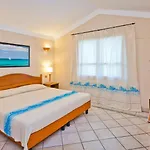 Fantastico Baia De Bahas Sea View Two Bedroom Sleeps Six Num0894 Διαμέρισμα
