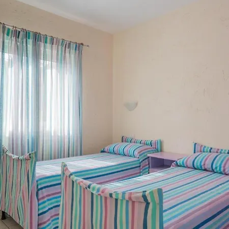 Perfectly Positioned Baia De Bahas Seaview 2 Bedroom Sleeps 6-no 0894 *