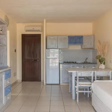 Fantastico Baia De Bahas Sea View Two Bedroom Sleeps Six Num0894 Apartment
