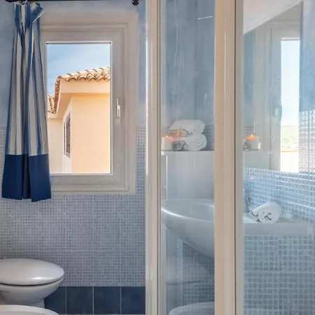 Fantastico Baia De Bahas Sea View Two Bedroom Sleeps Six Num0894 Apartment *