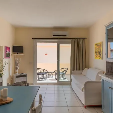Perfectly Positioned Baia De Bahas Seaview 2 Bedroom Sleeps 6-no 0894 Apartment *