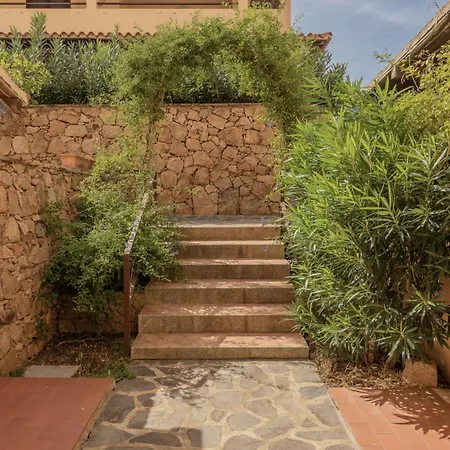 Perfectly Positioned Baia De Bahas Seaview 2 Bedroom Sleeps 6-no 0894 * Marinella (Sardinia)
