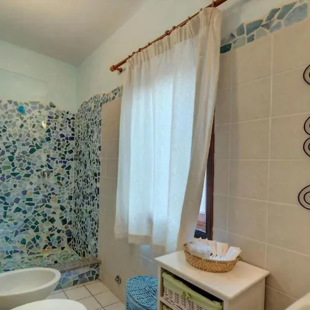 Perfectly Positioned Baia De Bahas Seaview 2 Bedroom Sleeps 6-no 0894 Lejlighed